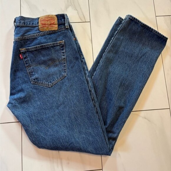 Denim - Levi's 501 high waisted button fly jeans 36x33 (men’s) - like new!